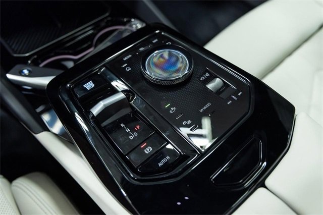 New 2026 BMW 530i xDrive w/ Premium Package image 21