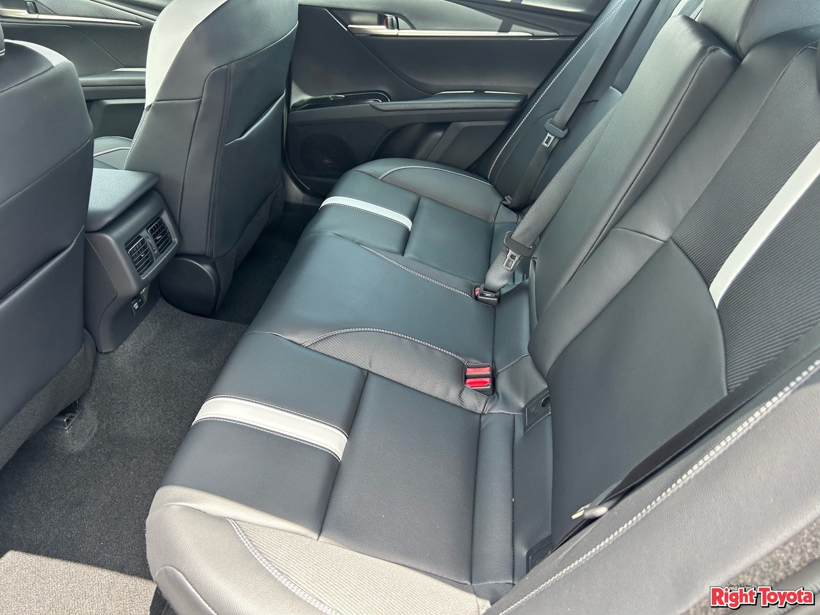 New 2026 Toyota Camry SE FWD image 18