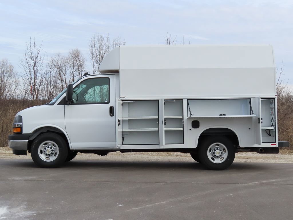 New 2026 Chevrolet Express 3500 w/ Power Convenience Package image 3