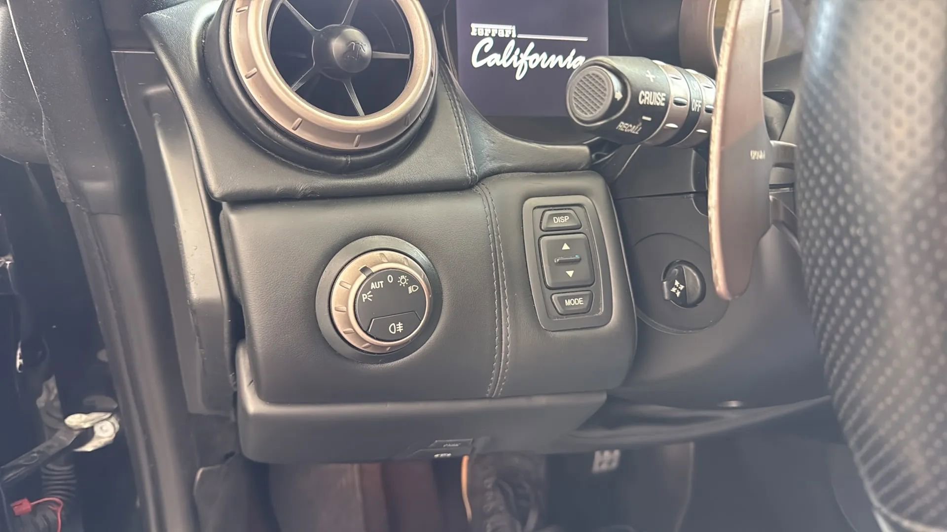 Used 2010 Ferrari California RWD image 13