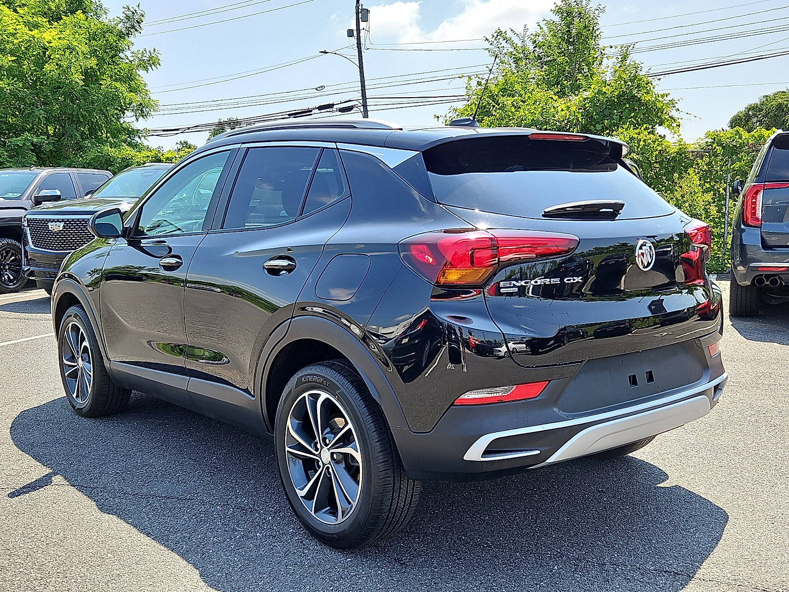 Used 2023 Buick Encore GX Select w/ Safety Package II AWD/4WD image 4