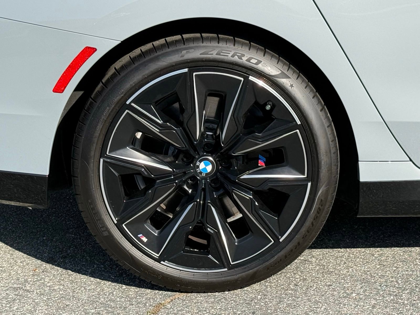 Certified 2024 BMW 740i w/ M Sport Professional Package image 17