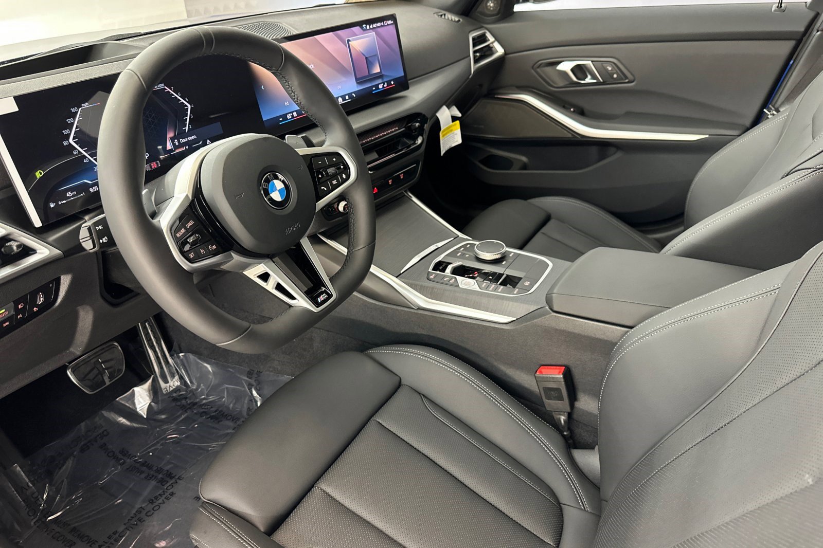 New 2026 BMW 330i Sedan w/ M Sport Package image 4