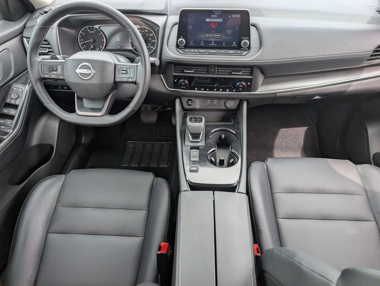Certified 2025 Nissan Rogue SV w/ SV Premium Package FWD image 9