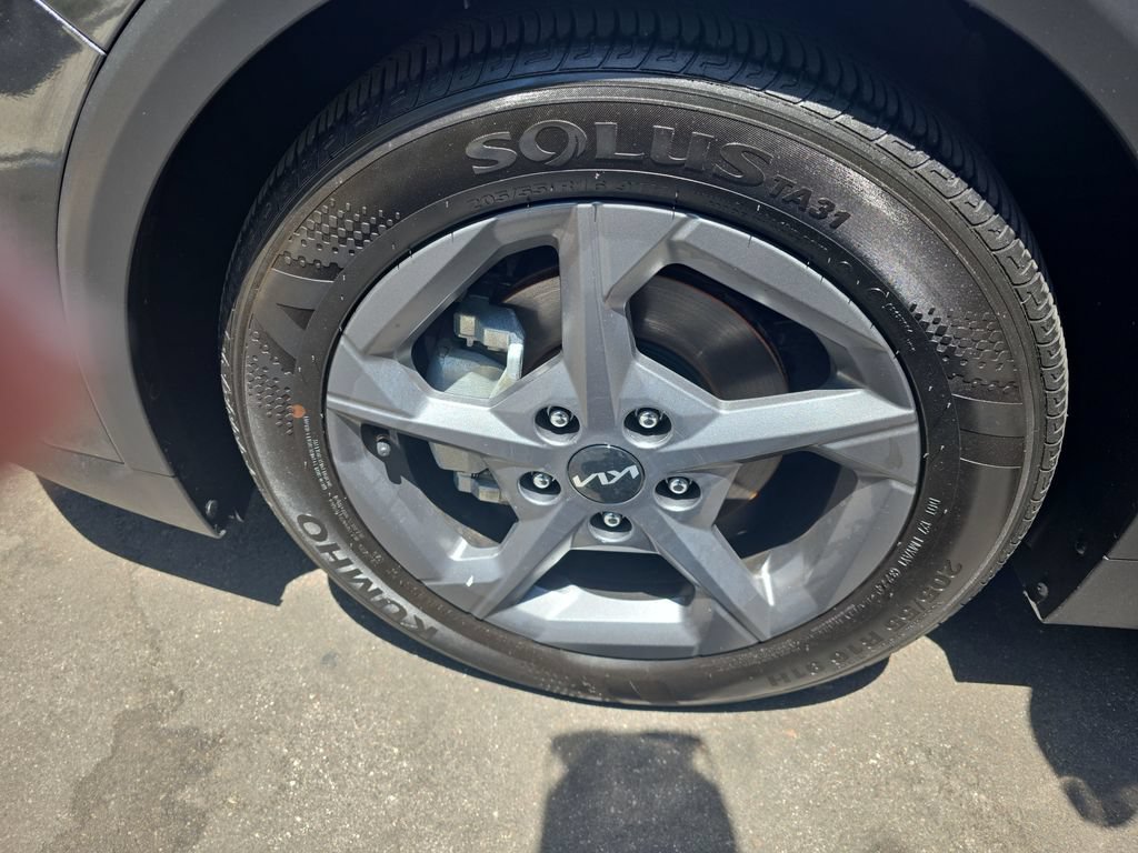Used 2025 Kia K4 FWD image 25