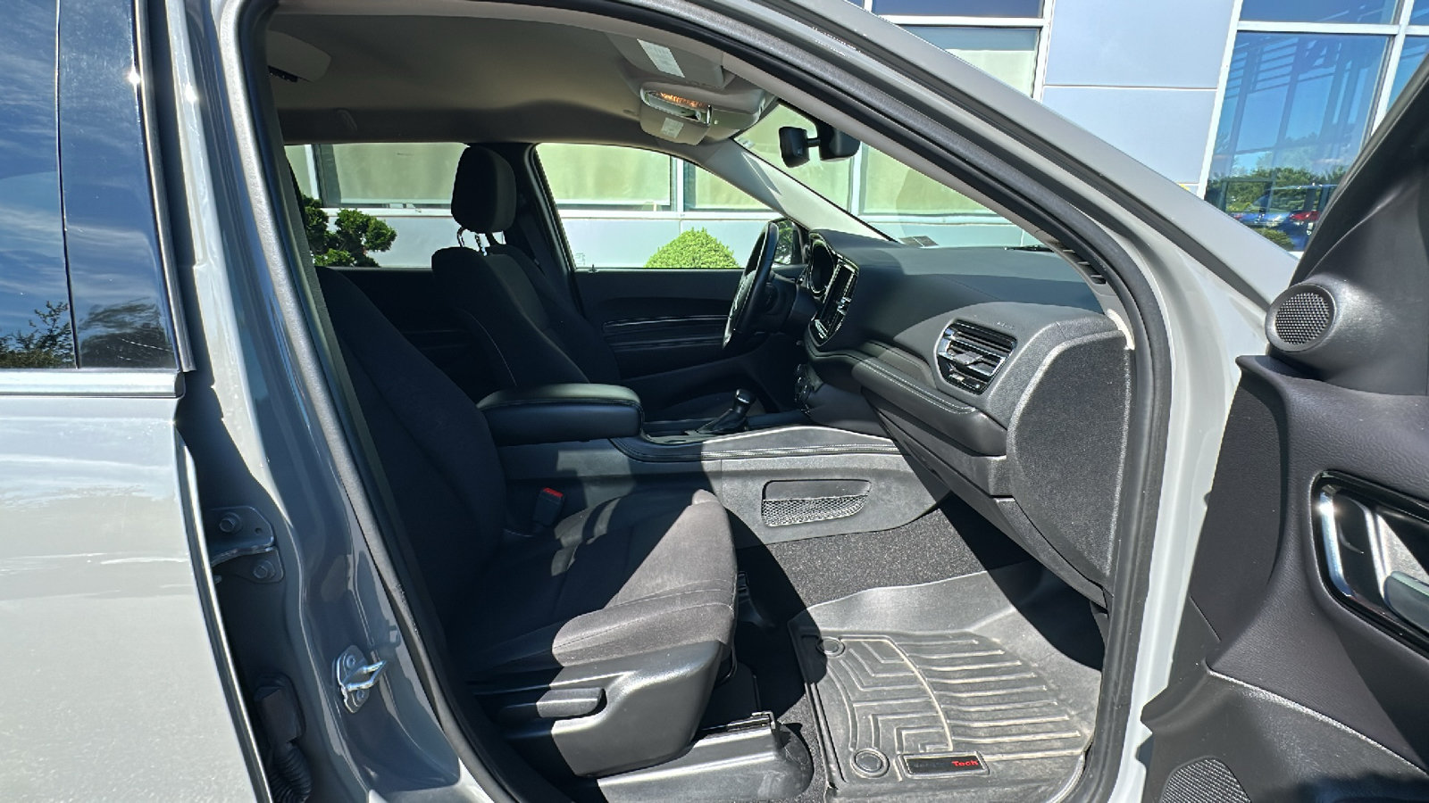 Used 2021 Dodge Durango SXT w/ 3rd Row Seating Group AWD/4WD image 23