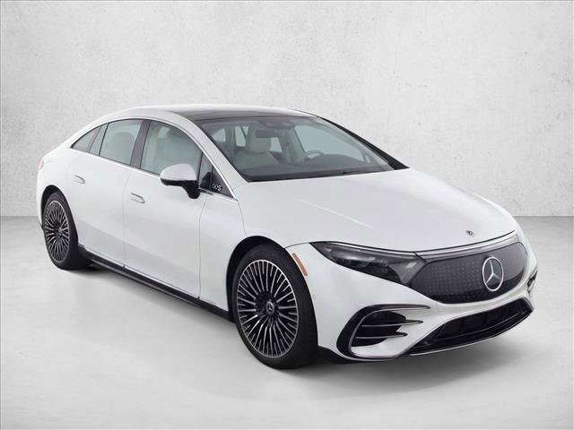 Used 2022 Mercedes-Benz EQS 580 4MATIC Sedan image 3