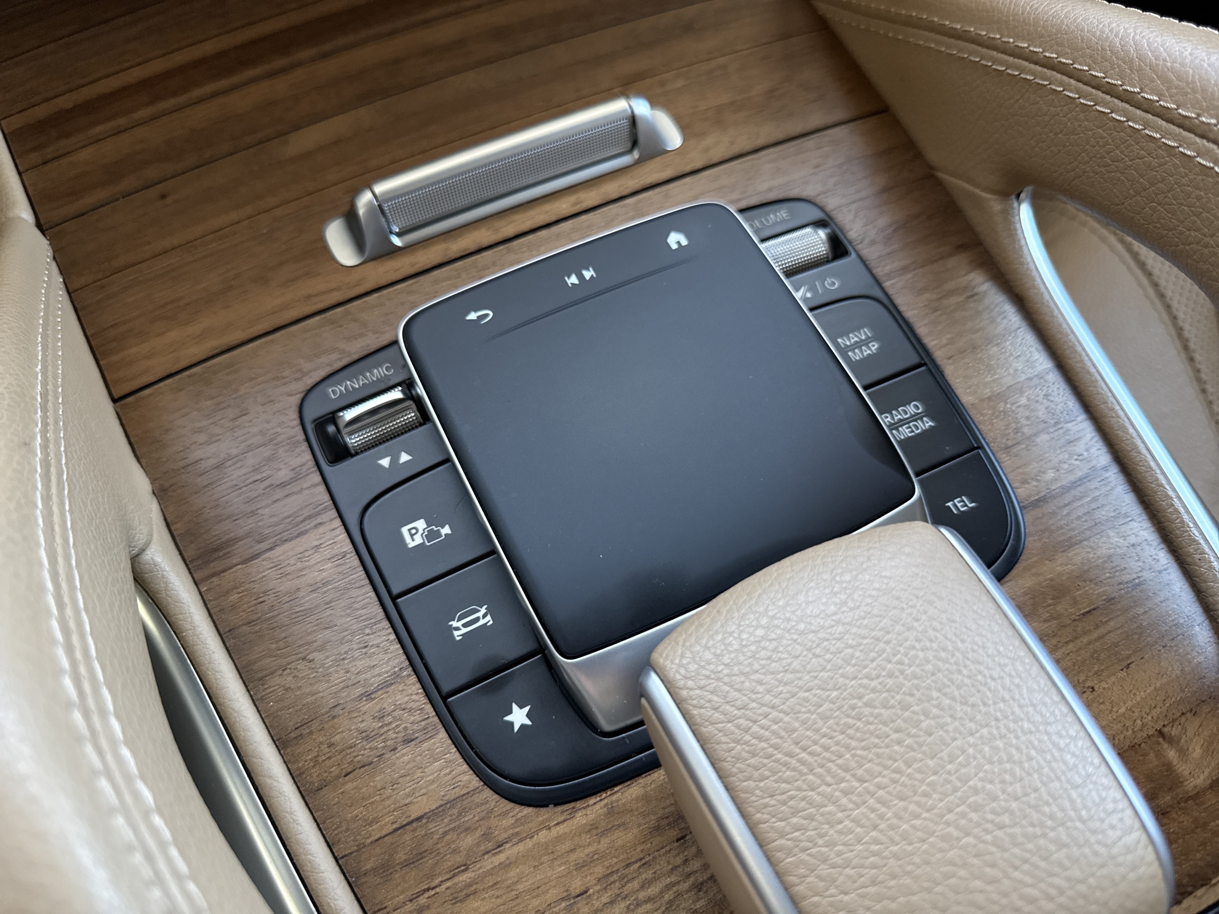 Certified 2024 Mercedes-Benz GLS 450 4MATIC image 50