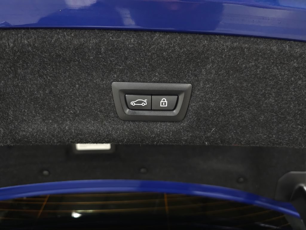 Used 2022 BMW M340i xDrive w/ Driving Assistance Package AWD/4WD image 9