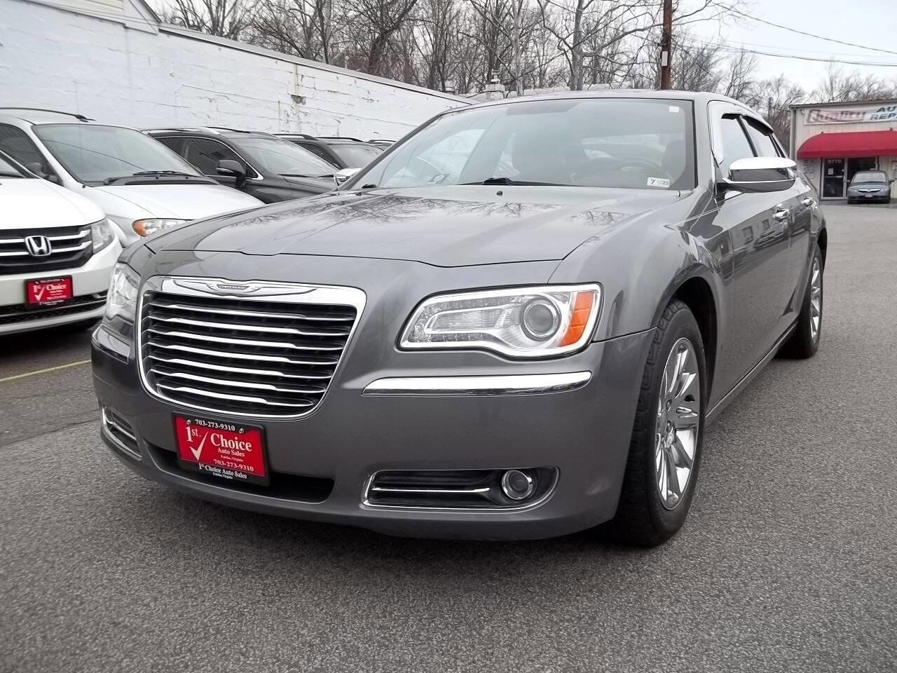 Used 2012 Chrysler 300 Limited image 1