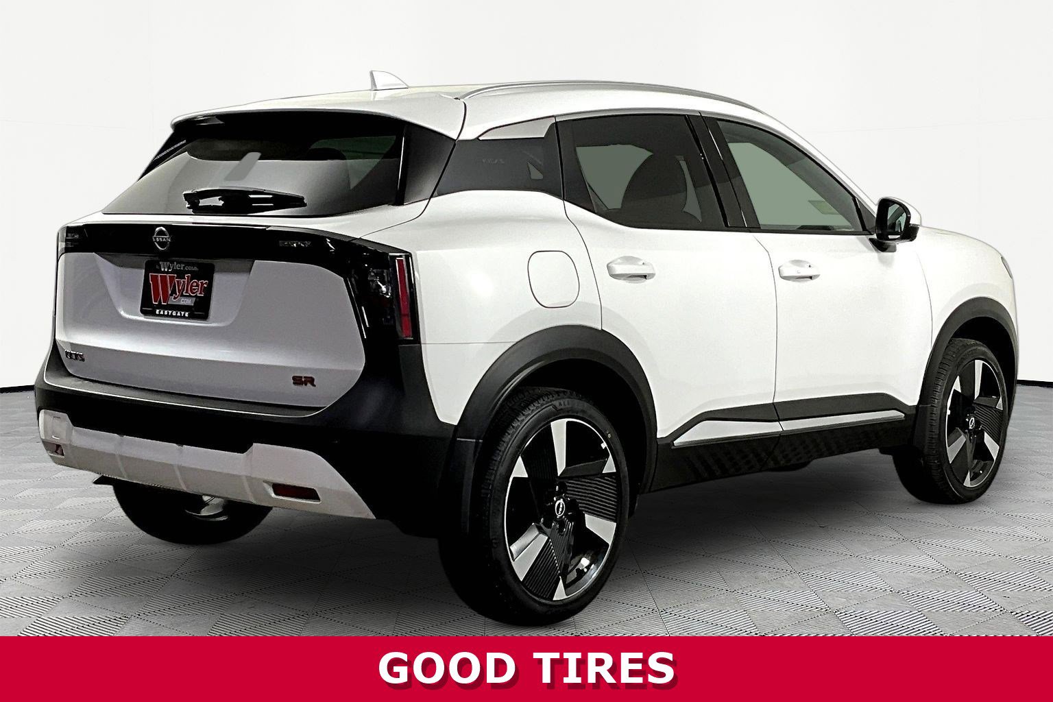 Used 2025 Nissan Kicks SR image 6