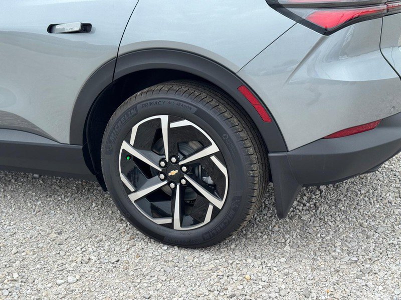 New 2026 Chevrolet Equinox EV LT FWD video 4