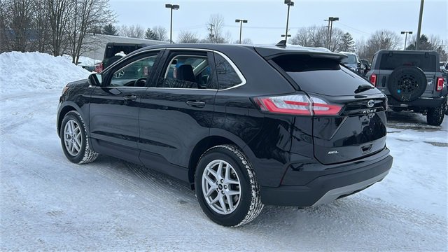 Used 2024 Ford Edge SEL w/ Convenience Package image 5
