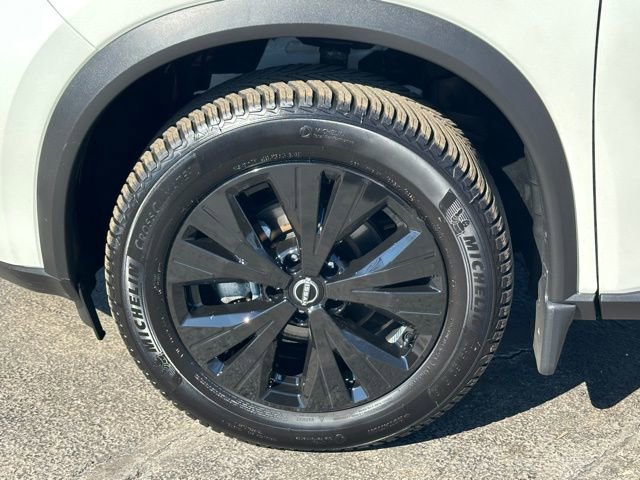 Certified 2023 Nissan Rogue SV w/ SV Premium B Package image 10