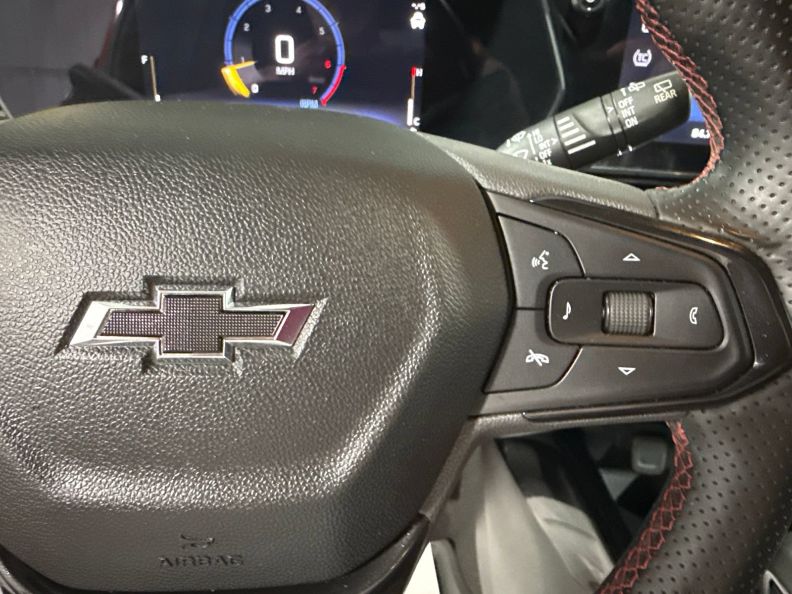 Used 2024 Chevrolet Trax RS w/ Driver Confidence Package FWD image 29