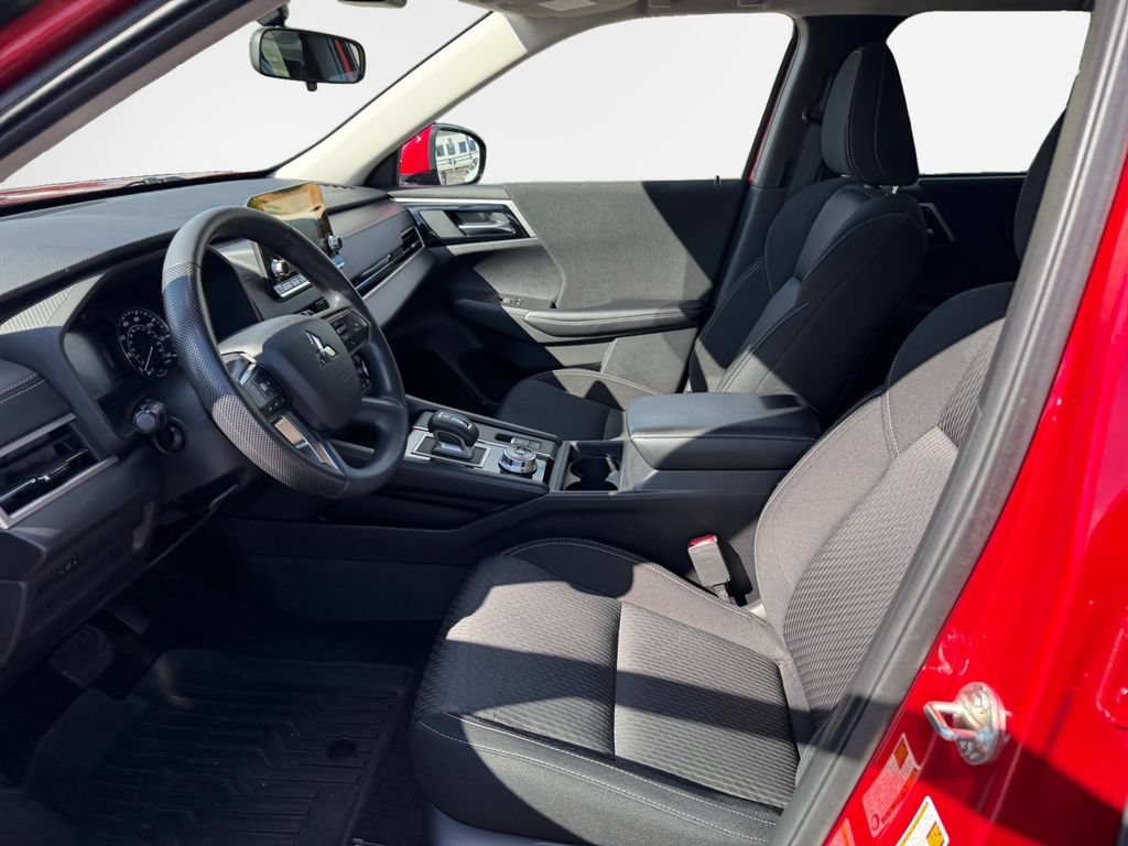 Used 2022 Mitsubishi Outlander ES AWD/4WD image 12