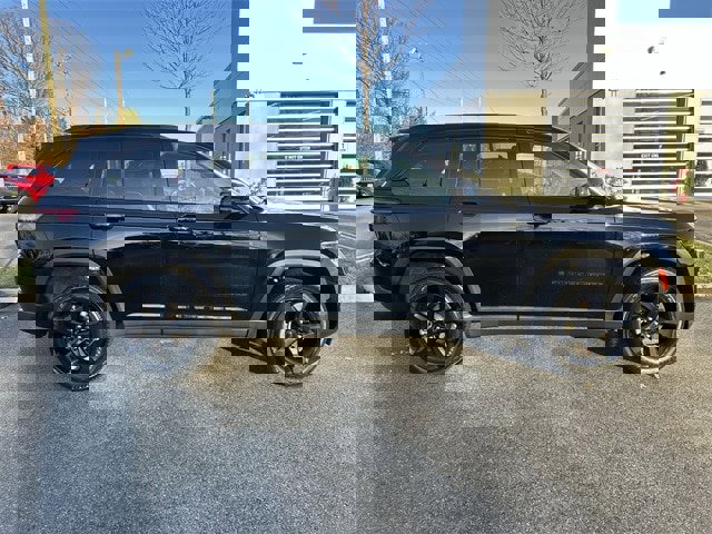 Certified 2023 Jeep Grand Cherokee Altitude image 9