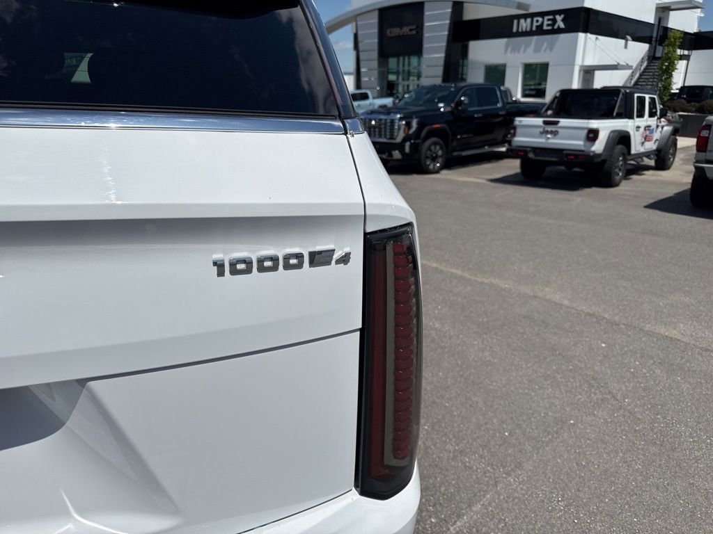 Used 2025 Cadillac Escalade IQ Luxury 2 AWD/4WD image 36