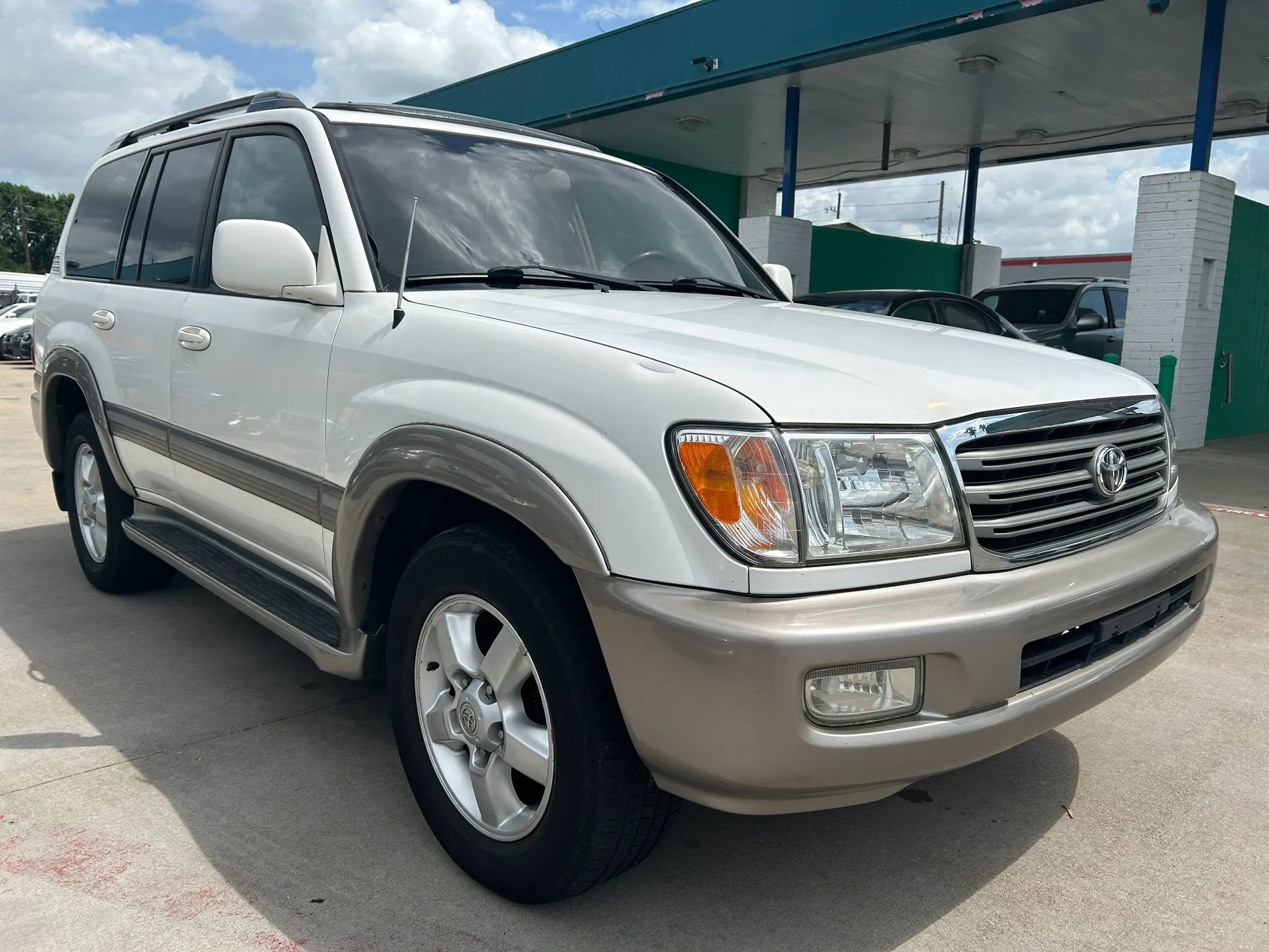 Used 2004 Toyota Land Cruiser AWD/4WD image 7