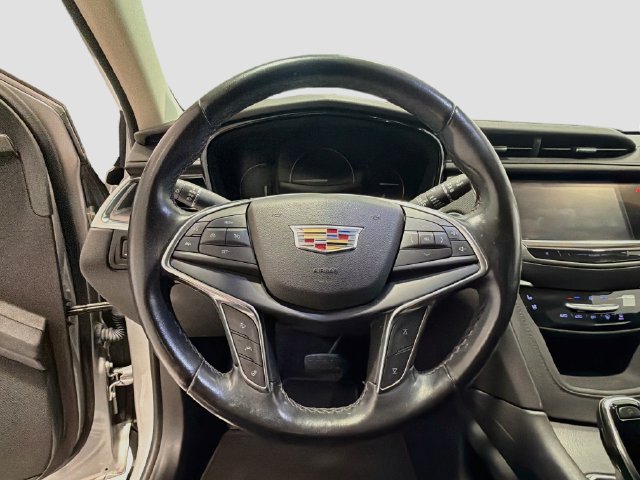 Certified 2018 Cadillac XT5 Premium Luxury FWD image 9