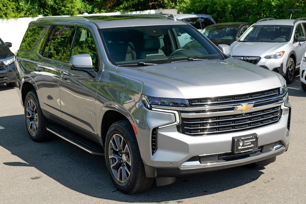 Used 2023 Chevrolet Tahoe LT w/ Luxury Package AWD/4WD image 9