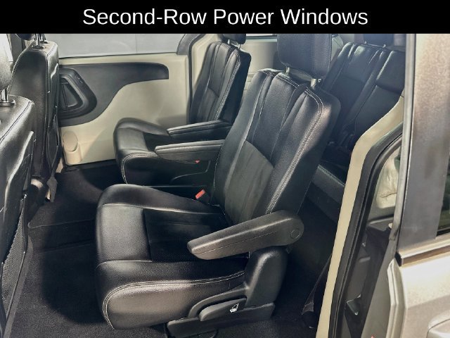 Used 2019 Dodge Grand Caravan SXT FWD image 18