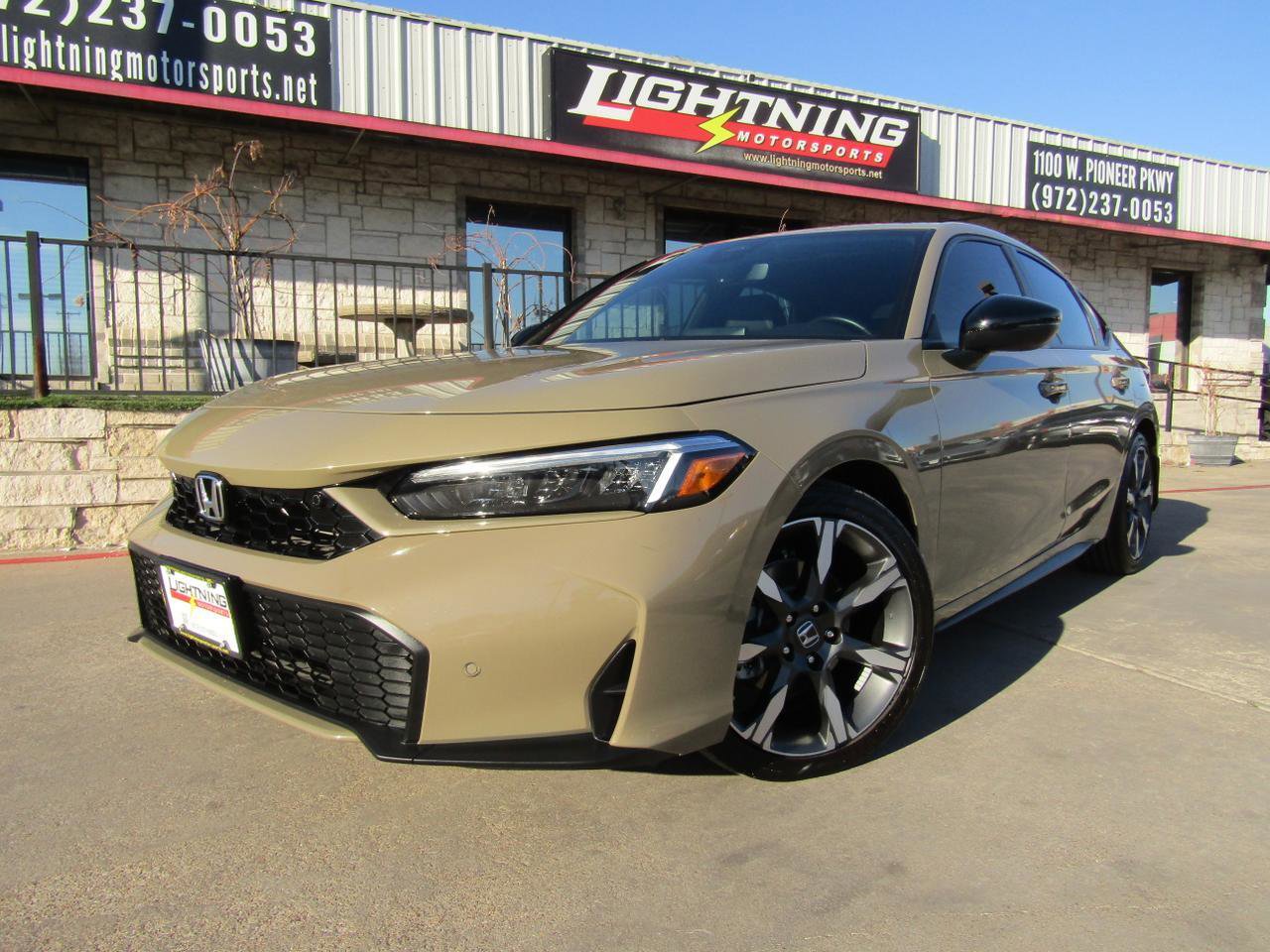 Used 2025 Honda Civic Sport Touring image 1