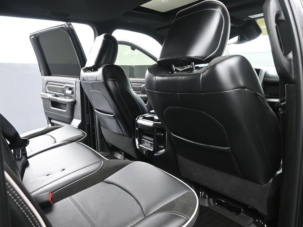 Used 2025 RAM 2500 Laramie image 29