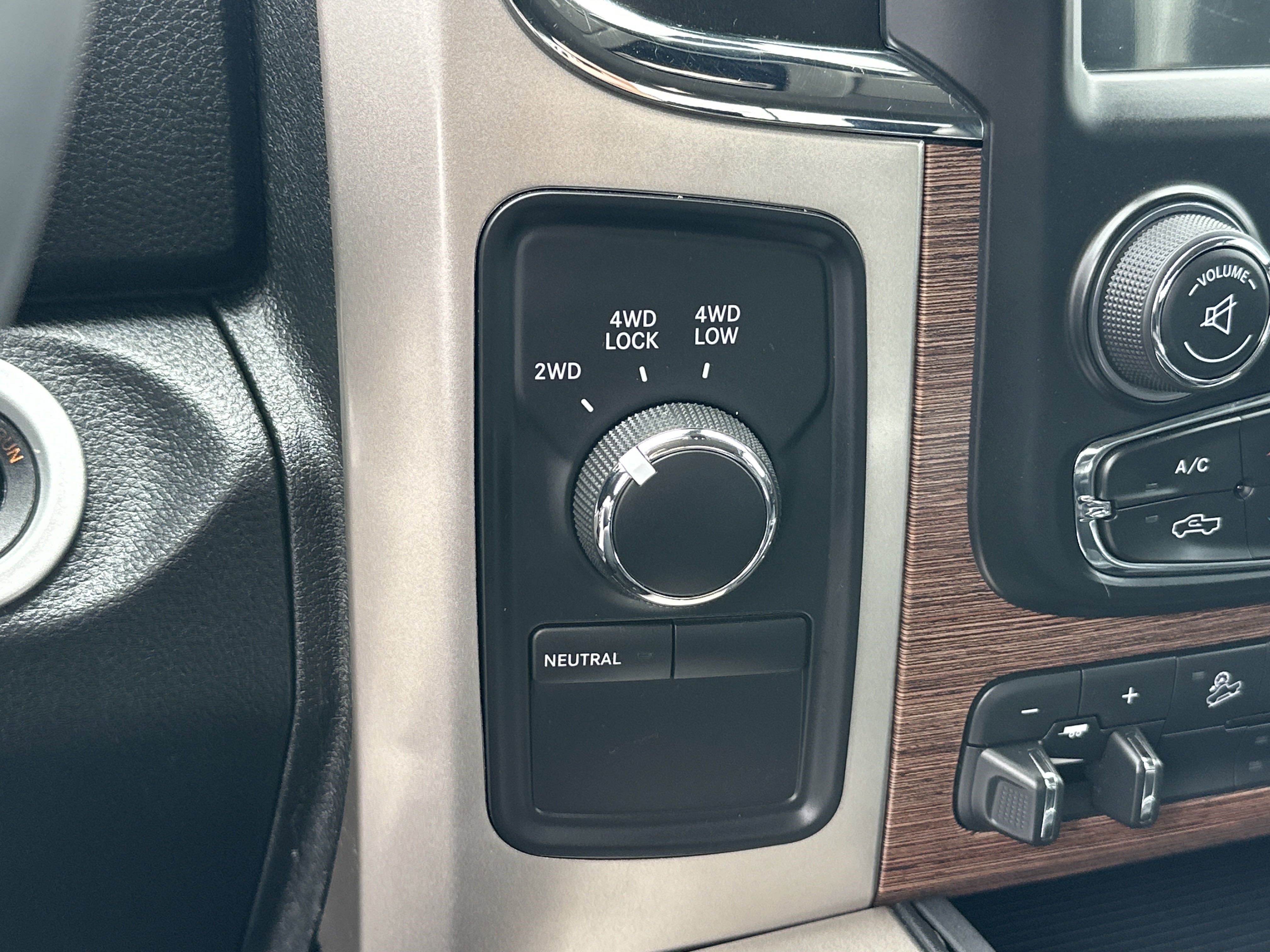 Used 2018 RAM 2500 Laramie w/ Off Road Package image 21