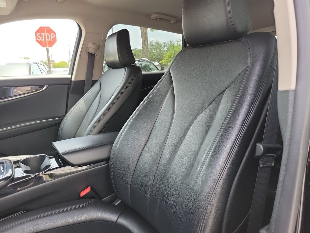 Certified 2022 Lincoln Nautilus FWD image 13