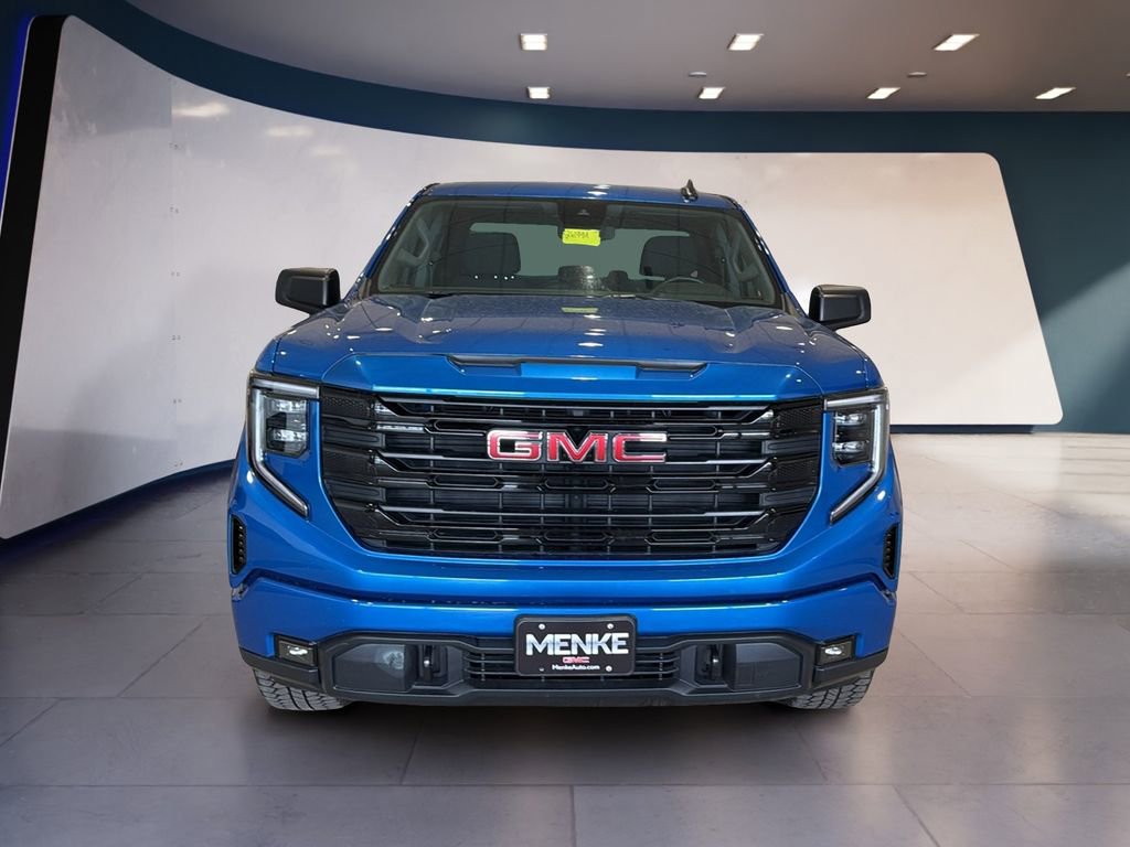 Used 2022 GMC Sierra 1500 Elevation image 2