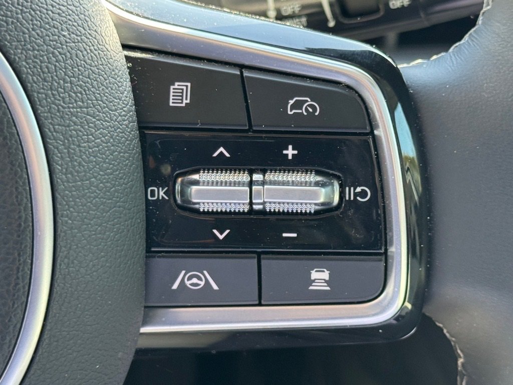 Used 2025 Kia Sorento S w/ Panoramic Sunroof Package image 19