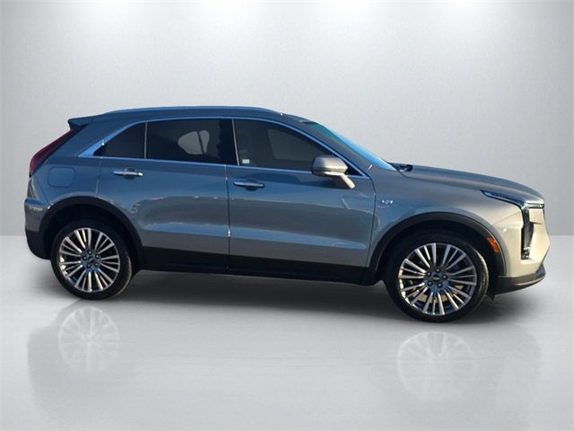 Used 2025 Cadillac XT4 Premium Luxury image 4