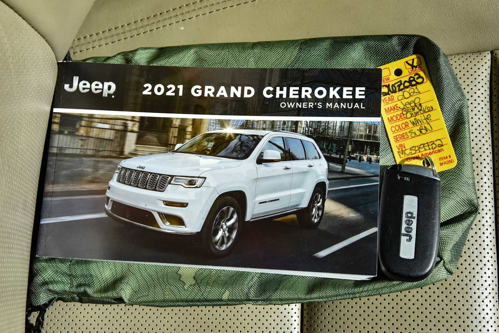 Certified 2021 Jeep Grand Cherokee Limited w/ Luxury Group II AWD/4WD image 21