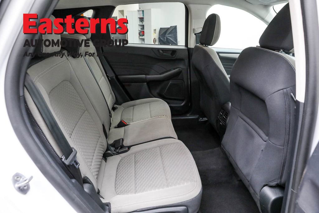 Used 2022 Ford Escape SE w/ Cold Weather Package image 22