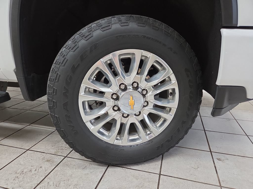 Used 2022 Chevrolet Silverado 2500 High Country AWD/4WD image 8