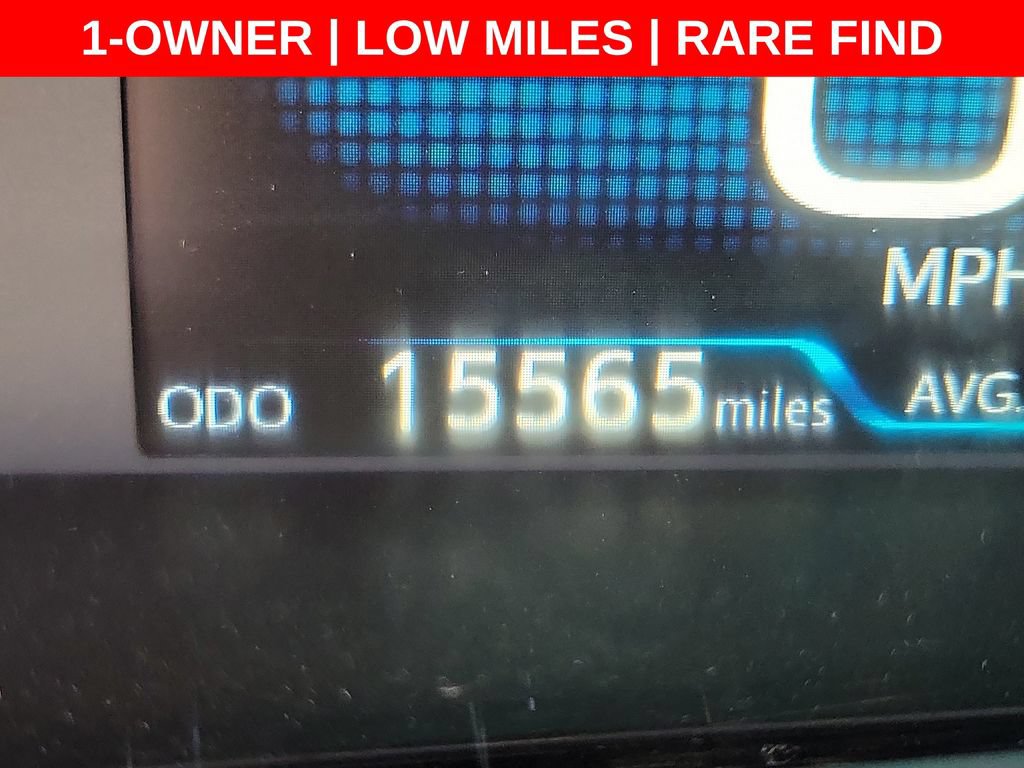 Used 2022 Toyota Prius LE FWD image 4