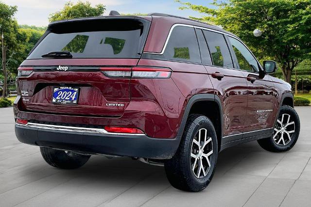 Used 2024 Jeep Grand Cherokee Limited AWD/4WD image 12