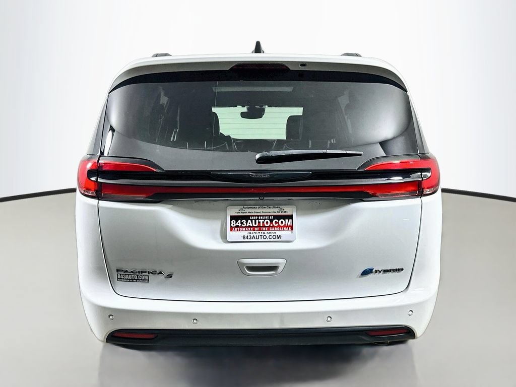 Used 2024 Chrysler Pacifica Premium FWD image 6