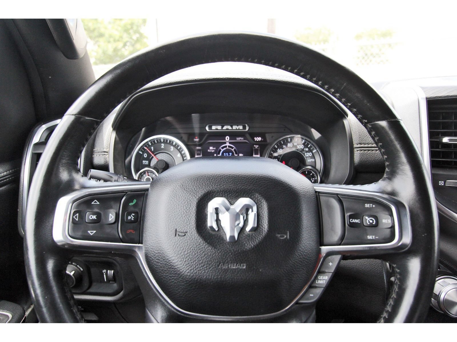 Used 2024 RAM 1500 Laramie AWD/4WD image 16