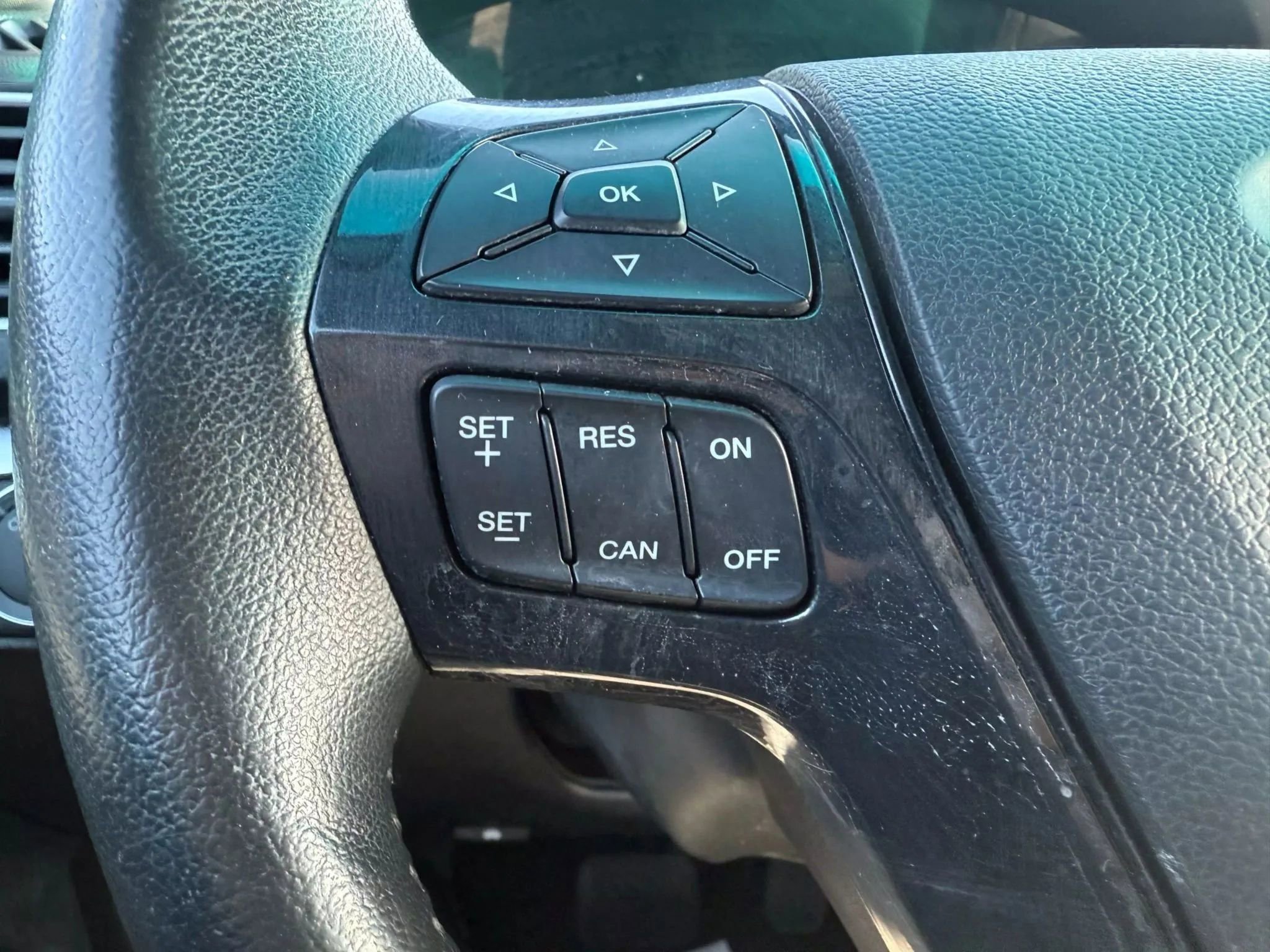 Used 2017 Ford Explorer XLT AWD/4WD image 14