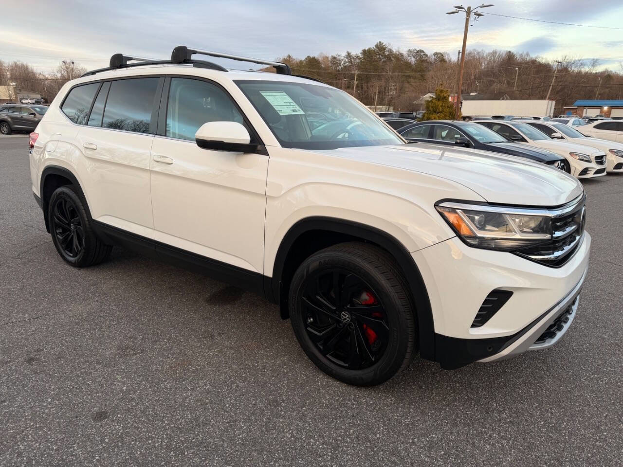 Used 2021 Volkswagen Atlas SE image 6