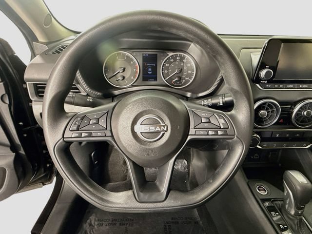 Used 2025 Nissan Sentra S FWD image 11