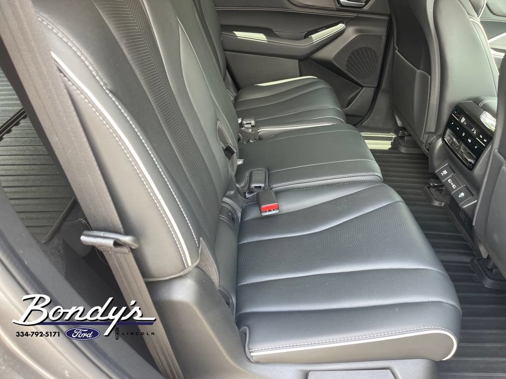 Used 2022 Acura MDX SH-AWD w/ Advance Package image 16