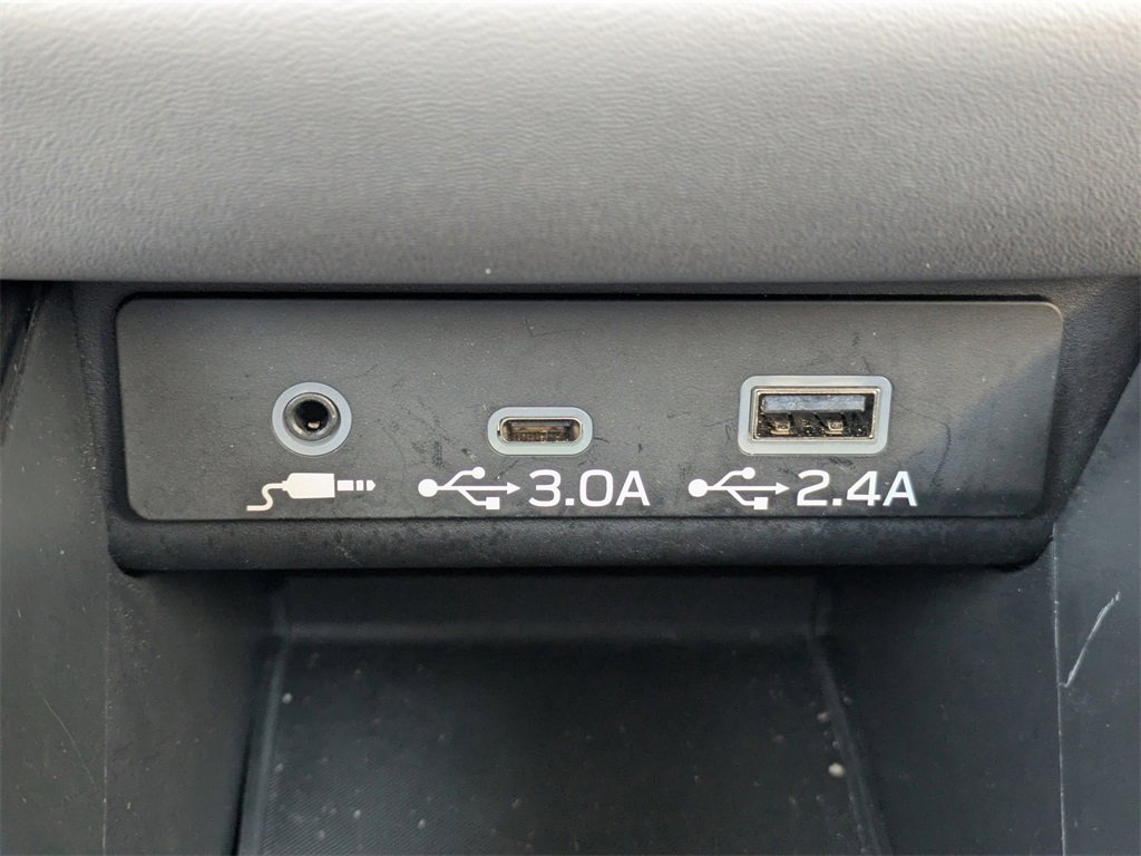 Used 2025 Subaru Outback Limited w/ Popular Package #2 image 34