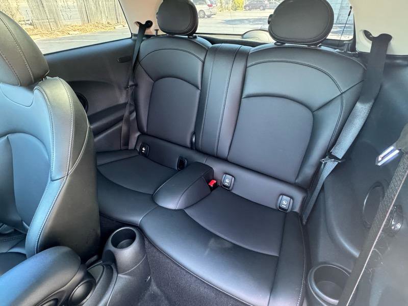 Used 2019 MINI Cooper S image 9