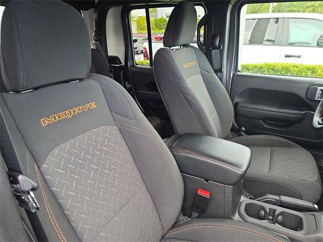 Used 2024 Jeep Gladiator Mojave w/ Safety Group image 14
