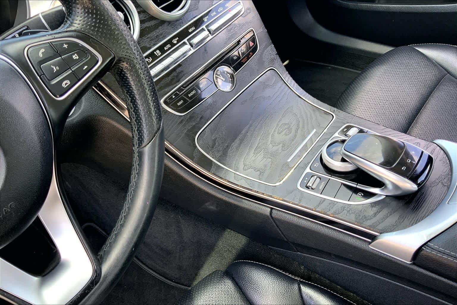 Used 2015 Mercedes-Benz C 300 4MATIC Sedan image 16