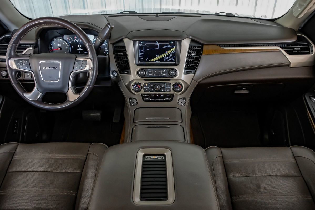 Used 2020 GMC Yukon Denali w/ Denali Ultimate Package image 13