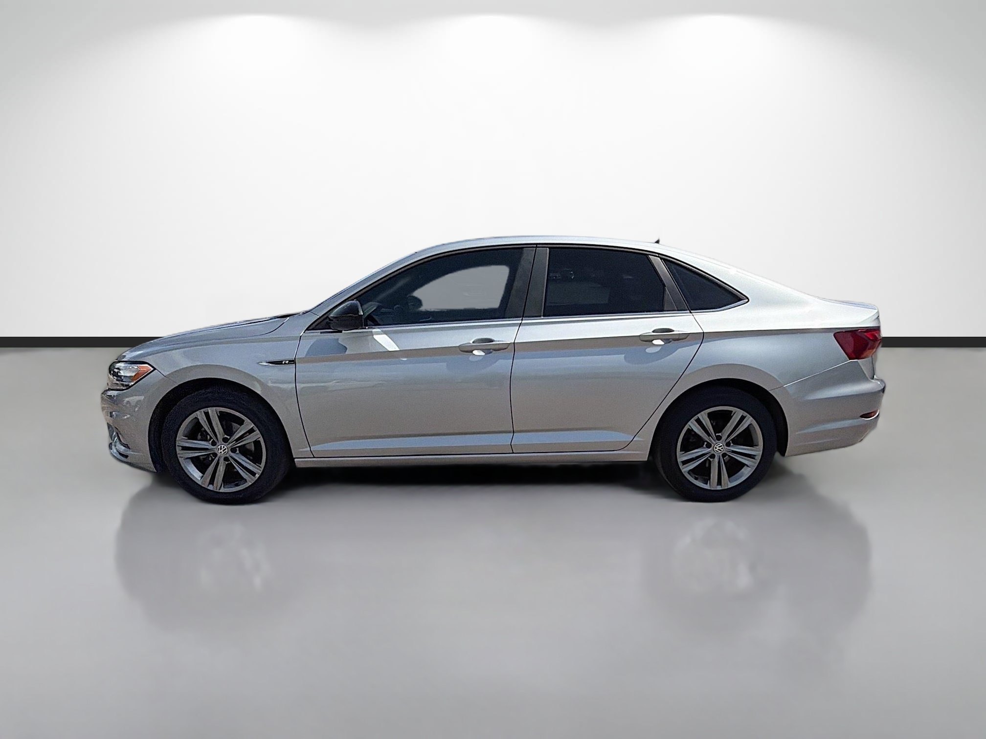 Used 2019 Volkswagen Jetta R-Line w/ R-Line Cold Weather Package FWD image 6